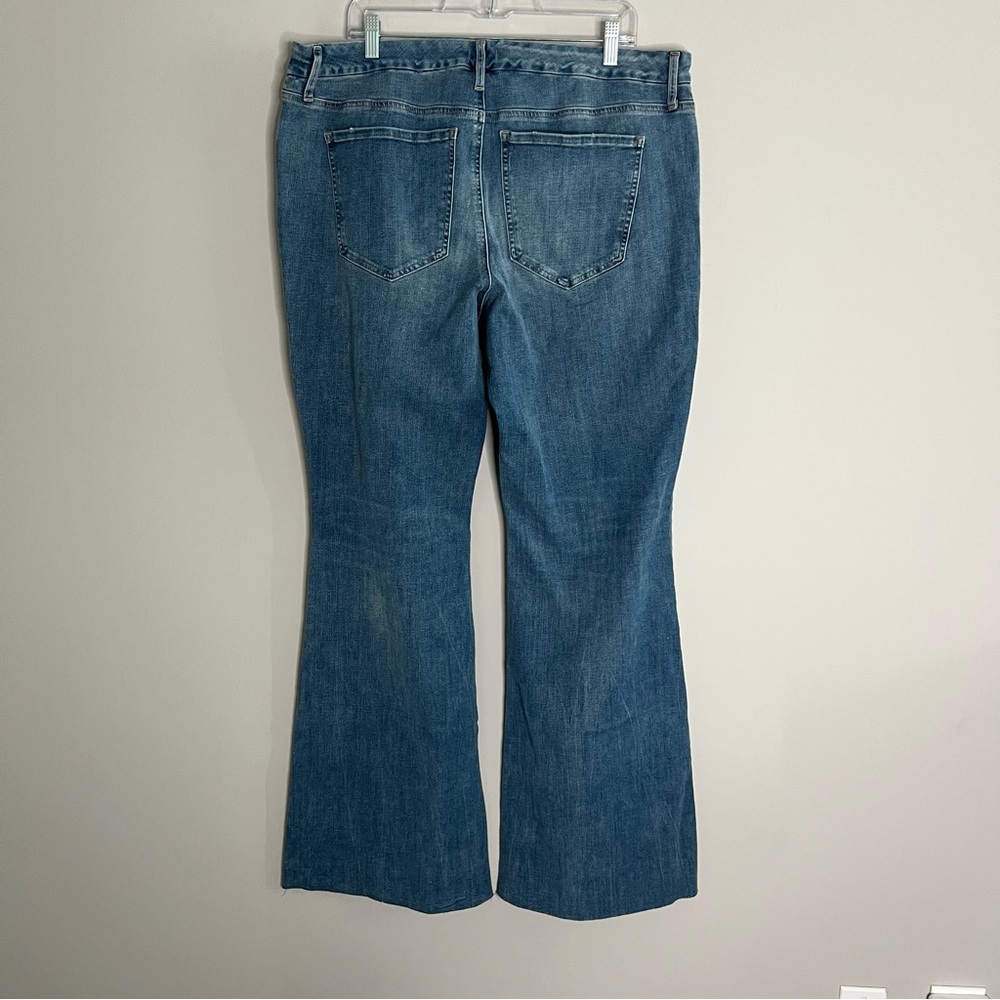 NEW Express 70s Flare Mid Rise Flexx Hyper Stretch Blue Jeans Women's Size XL - Picture 4 of 9